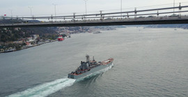 Rusya Donanması'na ait savaş gemileri İstanbul Boğazı'ndan geçti