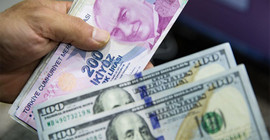 Merkez Bankası'nın faiz indirimlerine kapı aralayan mesajı sonrası dolarda yatay seyir sürüyor
