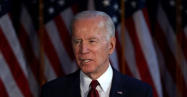 Biden, George Floyd'un ailesiyle görüştü