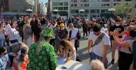 Aşı olanlara bedava marijuana dağıtıldı