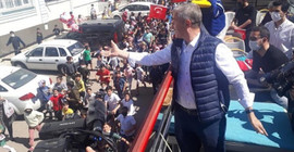 AKP'li belediyenin oyuncak 'sürprizi': Yüzlerce çocuk birbirini ezdi