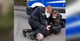 Almanya'da polis Emre Tümsek'e şiddet uyguladı, zorla ulusal marş dinletti
