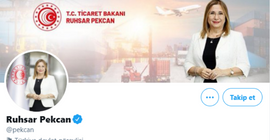 Bakanlığa kendi dezenfektanını ve tadilat parasını ödeten Pekcan, kendisini hala bakan olarak gösteriyor