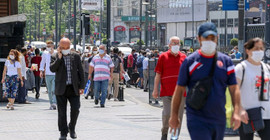 'İktidar toplumu baskılamak için krizi fırsata çevirdi, salgını değil muhalefeti kontrol etmeye çalışıyor'