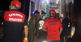 İki araç çarpıştı, 7 kişi yaralandı: Ekipler uçurumda fenerle yaralı aradı
