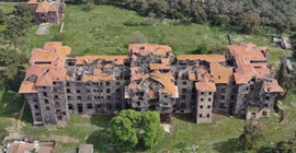 Büyükada Rum Yetimhanesi’nin restorasyonuna başlanmadı; her an çökebilir