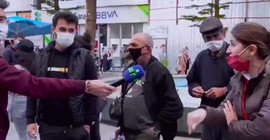 Sokak röportajında 'Kul hakkı yiyenlerin ülkesinde yaşıyoruz' diyen yurttaş gözaltına alındı