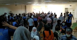 Kadın pazarına 400 erkek alındı, erkekler arasında kavga çıktı