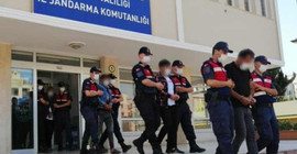 Mersin'de ev baskınları: 10 gözaltı