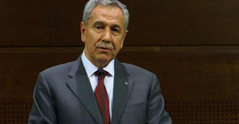 Arınç: Yazdığı yazıdan dolayı 70 yaşını geçmiş insanların cezaevinde olmasını nasıl izah edebileceksiniz?