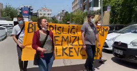 AKP binası önünde protesto gerçekleştiren Halkevleri üyelerine polis müdahalesi: 5 gözaltı