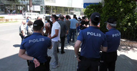 Ankara'da eylem yapmak isteyen Kolombiya vatandaşlarına polis engeli