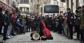 Sanatçılardan 'kademeli normalleşme' kararlarına tepki: İhmal değil politik