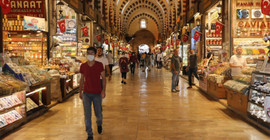 Dolar, yeni kırdığı tarihi zirvenin hemen altında: Küresel piyasalar ve dış politika izleniyor