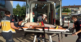 Elektrikli bisiklete 3 kişi bindiler: 2'si ağır 4 yaralı