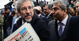 'Interpol bu tip başvuruları reddediyor, amaç Dündar'ı suçluymuş gibi göstermek'