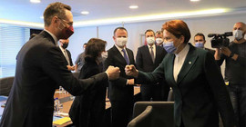 Meral Akşener, TÜSİAD heyetiyle bir araya geldi