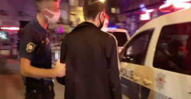 Müzik yasaklarını protesto eden Ağaçkagan'a gözaltı