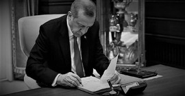 Ekonomi eski Bakanı: İktidar çok sıkıştı, elde avuçta ne var ne yok haraç-mezat satılıyor