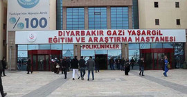 Diyarbakır Eczacı Odası Başkanı'na hemşireden yumruklu saldırı