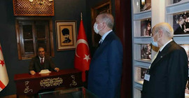 Erdoğan, Bahçeli'yle birlikte Alparslan Türkeş'in evini ziyaret etti