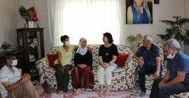 HDP'den Deniz Poyraz'ın ailesine bayram ziyareti