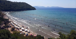 Milli Park'taki şezlong ve şemsiye fiyatları tepki çekti