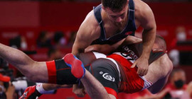 Süleyman Karadeniz yarı finale yükseldi