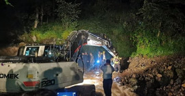 Rize'de sağanak: Mahsur kalan 8 kişi kurtarıldı