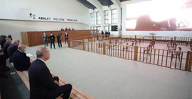 'Demokrasi ve Özgürlükler Adası'na giriş ücretli