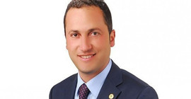 Şırnak Belediyesi eski Eşbaşkanı Serhat Kadırhan gözaltına alındı