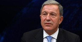 Hulusi Akar'dan 'mülteci merkezi' iddialarına yanıt