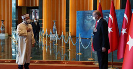 Devlet protokolünde Diyanet Genelkurmay'ın, AKP'liler yargı mensuplarının önüne geçti