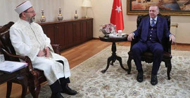 Fehmi Koru, 'din ile siyaset' ilişkisini yazdı: Cüppe ve sarık ağırlığını korumalı