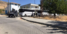 Bu kez DEDAŞ ekipleri polisle geldi