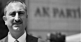 ‘Katliamın görüntüleri başsavcıda, Adalet Bakanı neden sessiz kalıyor?'