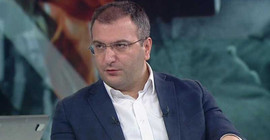Cem Küçük'ün 'büyük' gafına Mahfi Eğilmez'den yanıt