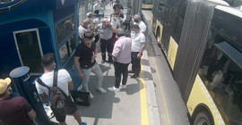 Metrobüste çıkan maske kavgasında bir gözünü kaybetti