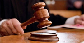 Bir evsiz meşrubat 'hırsızlığı' nedeniyle 7 yıl hapisle yargılanıyor