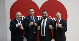 'Kadınlar' turnuvasını 'erkekler' tanıttı