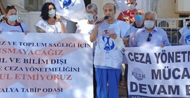 Aile hekimleri sözleşmesi ve ödeme yönetmenliği birçok kentte protesto edildi