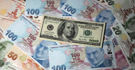 Yükselen dolar karşısında TL savunmasız kaldı
