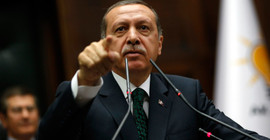 ‘Erdoğan panik içinde; kendi kendini bitirecek’