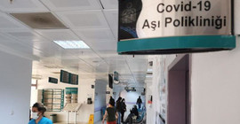 Prof. Dr. Oğuztürk: Covid-19'un mevsimsel gribe evrilmesi aşılamayla olur