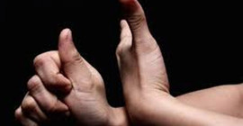 Yeni araştırmalara göre gözler değil, eller yalan söylemiyor