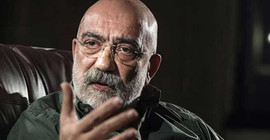 Ahmet Altan: Ödülü hapishanelere haksızca kapatılan Türk ve Kürt kadınlarına armağan etmek istiyorum