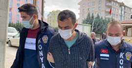 Maske takmadığı için indirildiği otobüse silahla gelip kendisine tepki gösteren yolcuyu vurdu