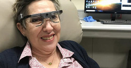 Beyin implantı ve kamerayla görme engelli bir kişinin görmesi sağlandı