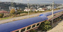 Gebze'de tren raydan çıktı