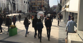 Van’da gençlerden voltalı protesto